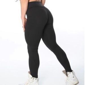 Celestial Bodiez V cut Black booty scrunch legging